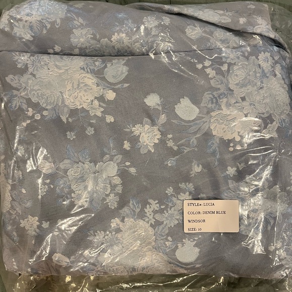 ✨NWT Never Worn V. Chapman Lucia Dress✨ - Picture 10 of 10